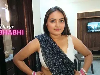 Kingxhuv gets her Indian Bhabhi roleplay poked while alone at home