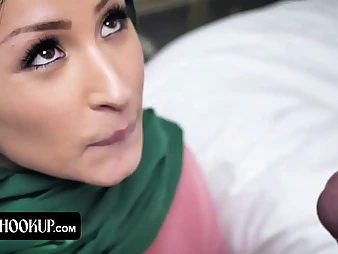 Goldie Ortiz and Quinton James involving Hijab Fuck-fest Progressive Series: Gonzo Dancing Wolf with Yam-sized Man sandbank Ejaculation!