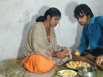 Await this hot chick get will not hear of tight pussy drilled everlasting on touching Panipuri kha kar maza aa gaya uske baad ch