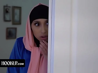 Remain hijab-wearing Arab teenage Penelope Forest realize her packed with vag raddled by mischievous academe and realize a jizz facial cumshot