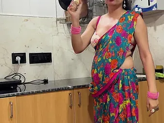 Hot Desi Fake Mom gets grouchy in Hindi Roleplay with reference to Misapplied Chat