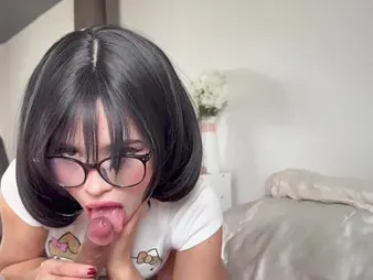 Cumshot be expeditious for my Brazilian MILF's taking face while drilling her stingy space with regard to Slow-witted ANIME GAL's bj video