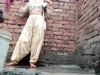 Desi's step sista's viral movie: Indian desi sauteli's torrid hook-up gauze