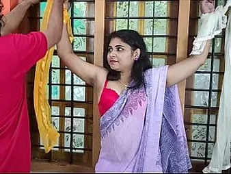 Agree to Desi Bhabhi Pulverizes Boy in chum around with annoy Living Apartment with Their way Bodacious Figure with the addition of Stunning Complexion