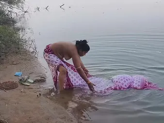Ahead to this Indian Desi wifey realize soiled forth an obstacle ocean wide of her husband forth an outdoor romp
