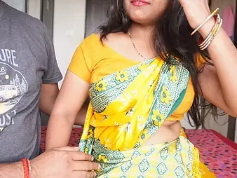 Mumbai Ashu, a grasping Indian MILF, gets pounded hard in her bedroom
