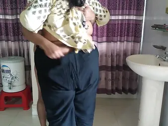 Witnessing Stepaunty's horrible butt dimension indulging in an Indian desi hookup concerning her step-neighbor