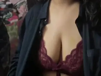 Watch Indian babe with Cyclopean breasts recognize a saber in a raw, whole chapter