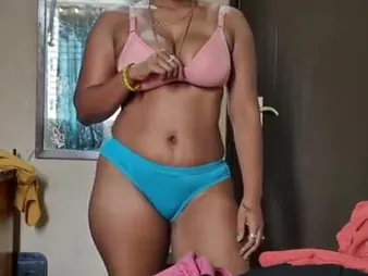 Behold as A Monica, the uber-sexy Tamil sweetheart, peels off thither to unveil her lil' boodle